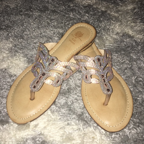 gc Shoes - GC sandals size 6